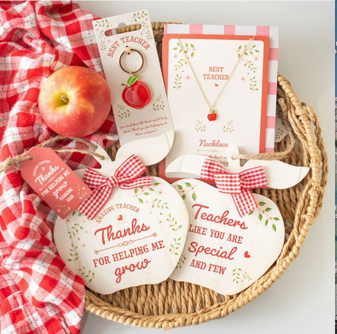 Thank You For Helping Me Grow Apple Hanging Decoration